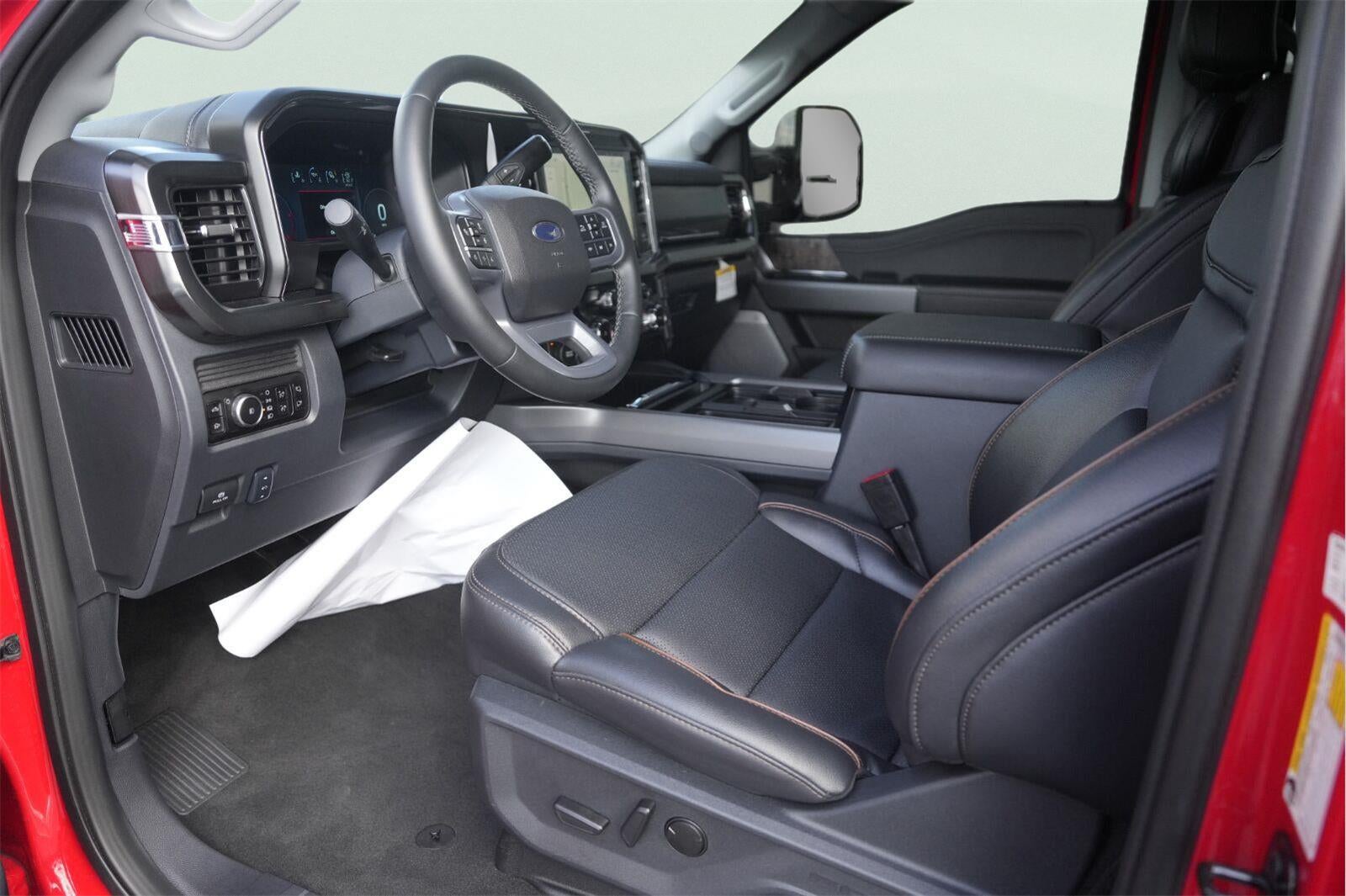 2026 Ford Super Duty F-450 DRW Lariat
