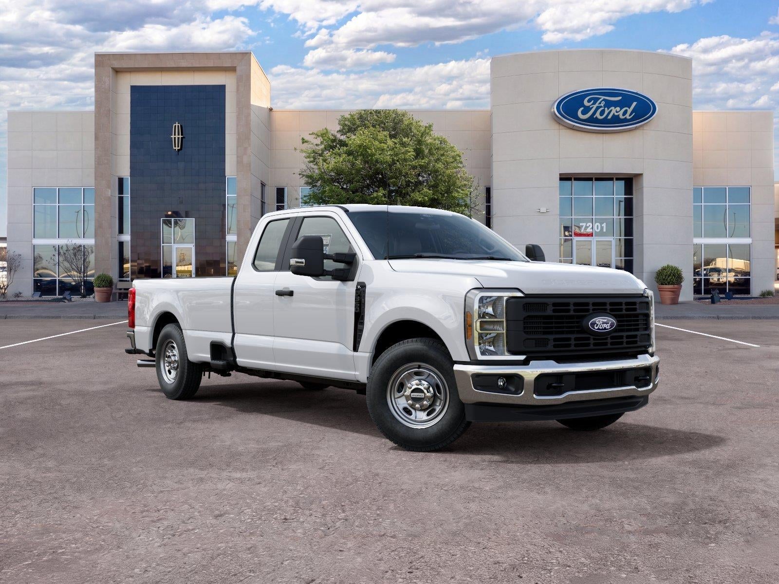 2027 Ford Super Duty F-350 SRW XL
