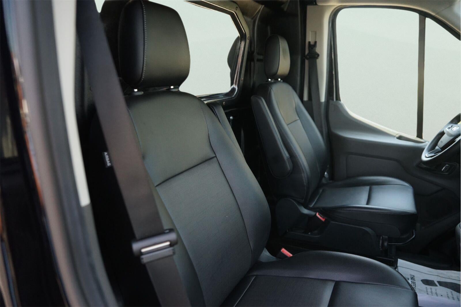 2023 Ford E-Transit 350