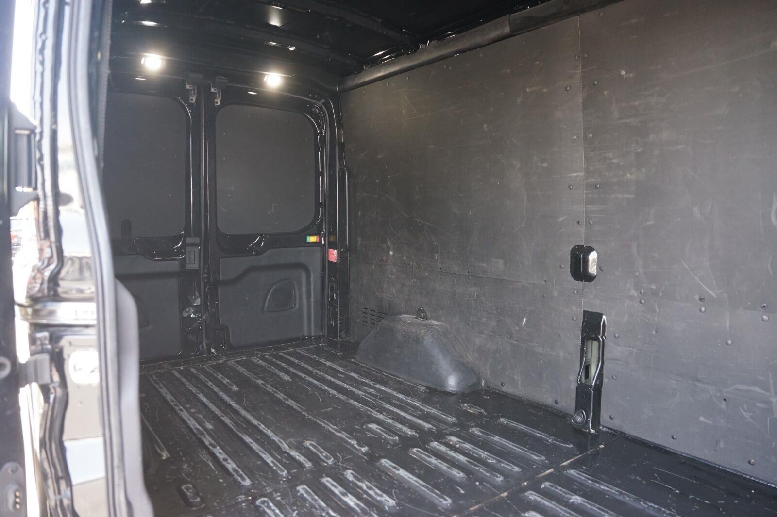 2023 Ford E-Transit 350