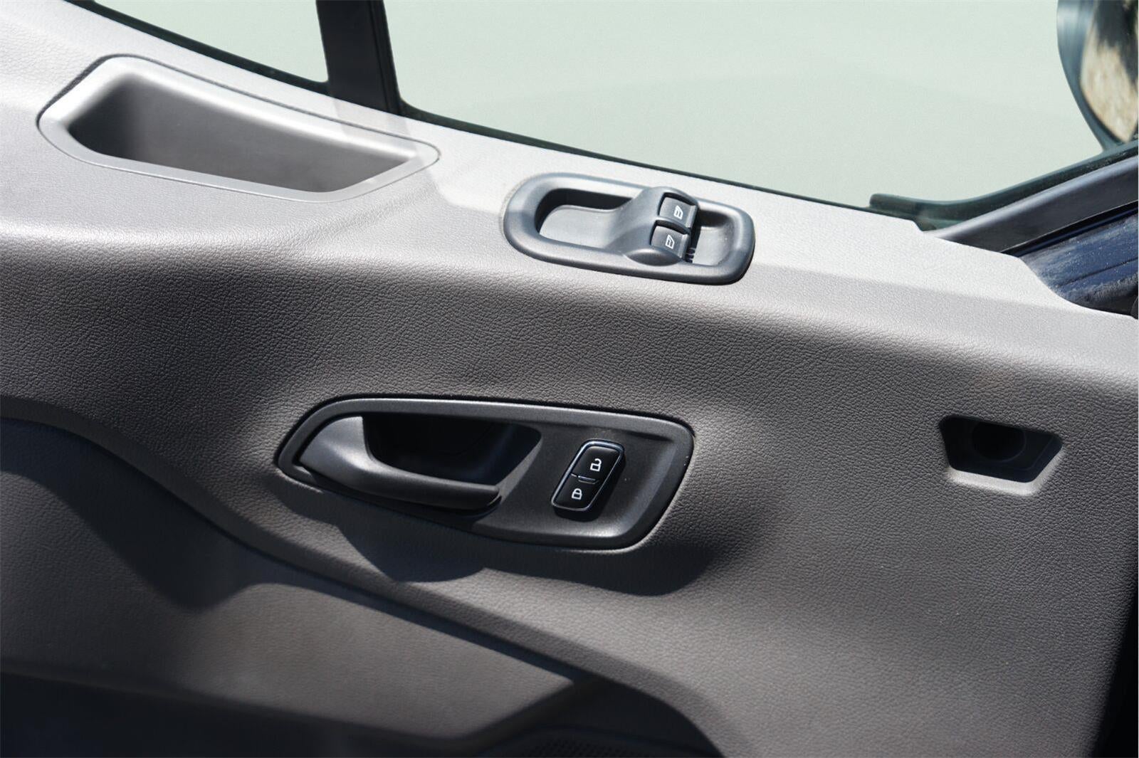 2023 Ford E-Transit 350