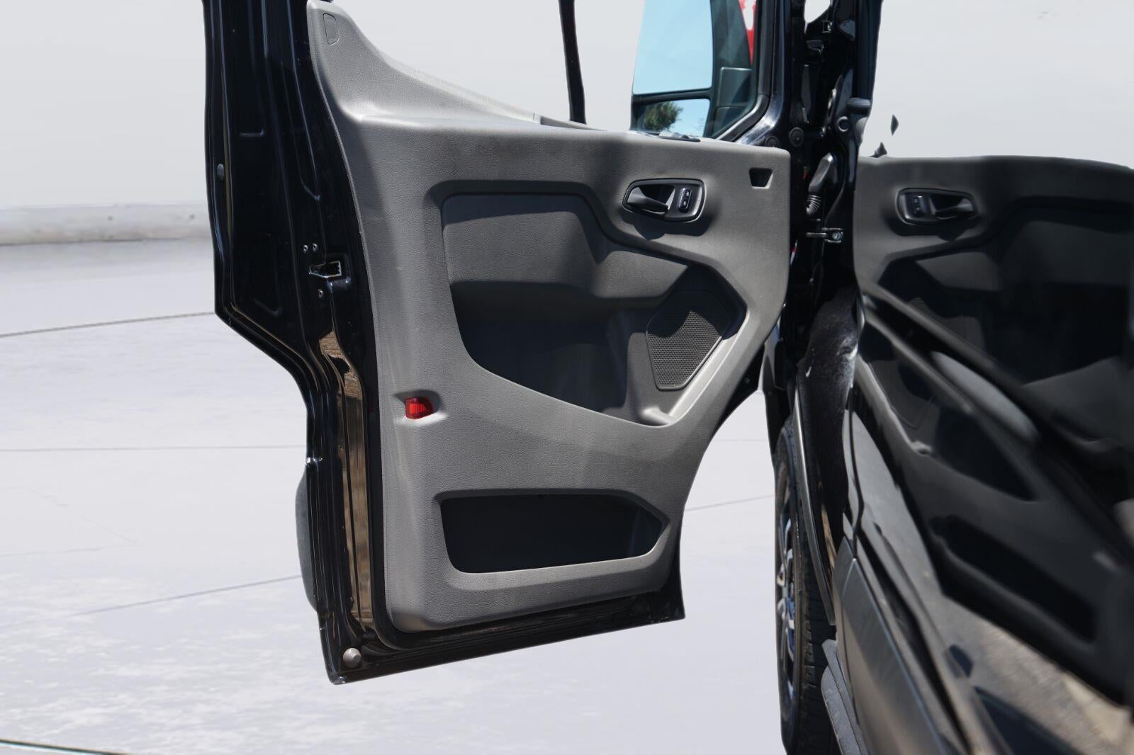 2023 Ford E-Transit 350