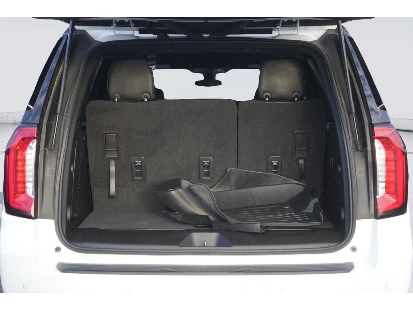 2022 GMC Yukon SLE