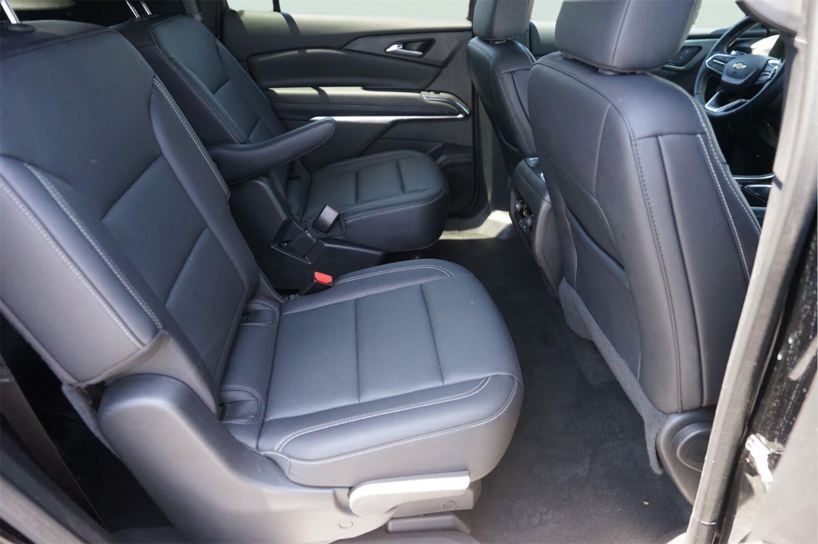 2025 Chevrolet Traverse FWD LT