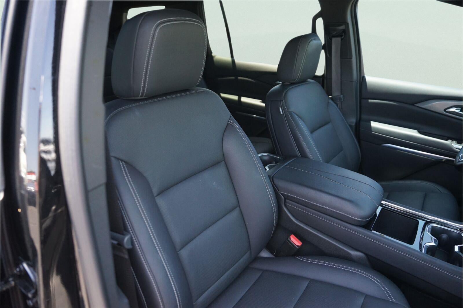 2025 Chevrolet Traverse FWD LT
