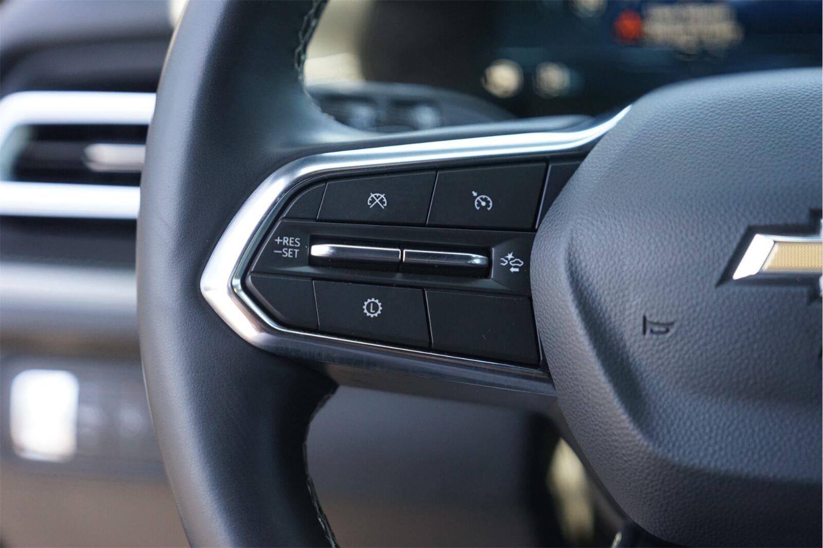 2025 Chevrolet Traverse FWD LT