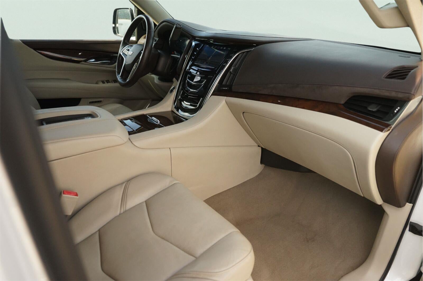 2017 Cadillac Escalade Luxury