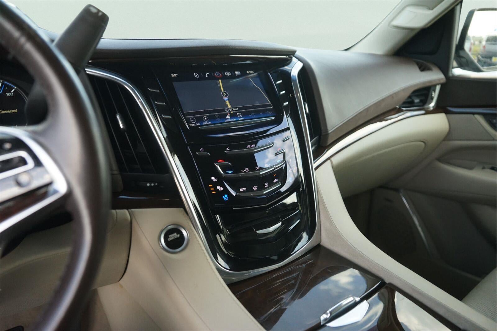 2017 Cadillac Escalade Luxury