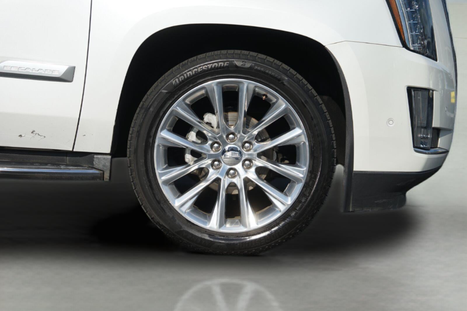 2017 Cadillac Escalade Luxury