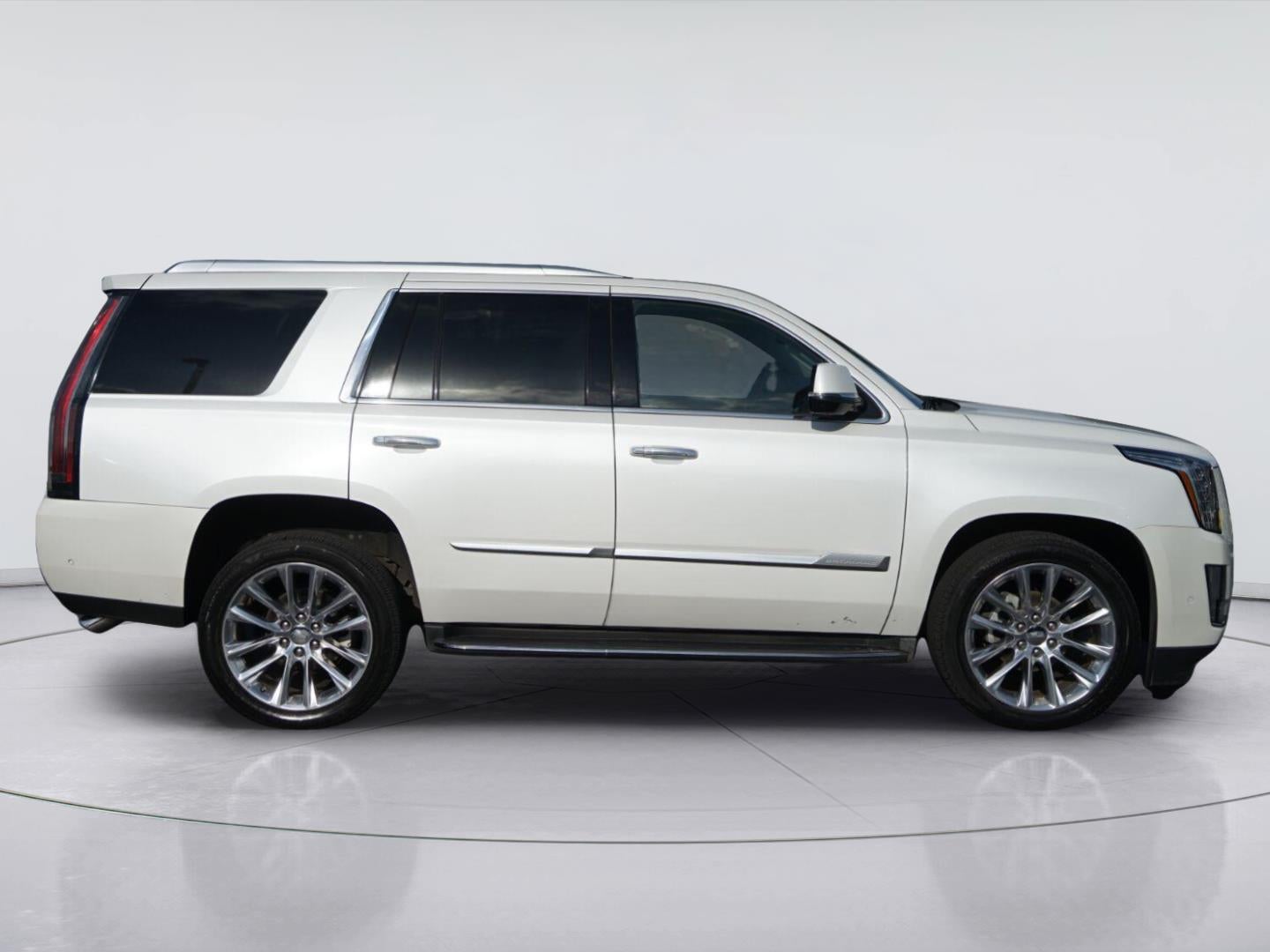 2017 Cadillac Escalade Luxury
