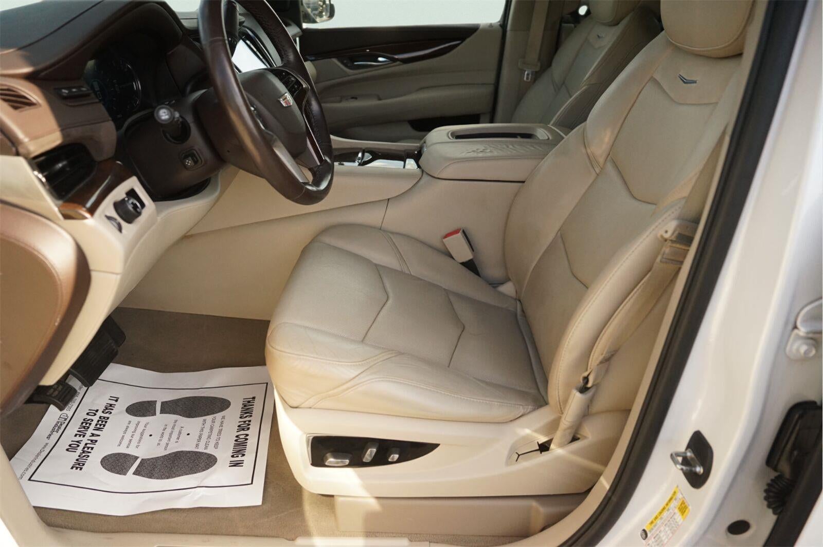 2017 Cadillac Escalade Luxury