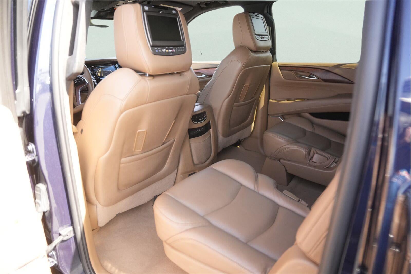 2017 Cadillac Escalade ESV Platinum