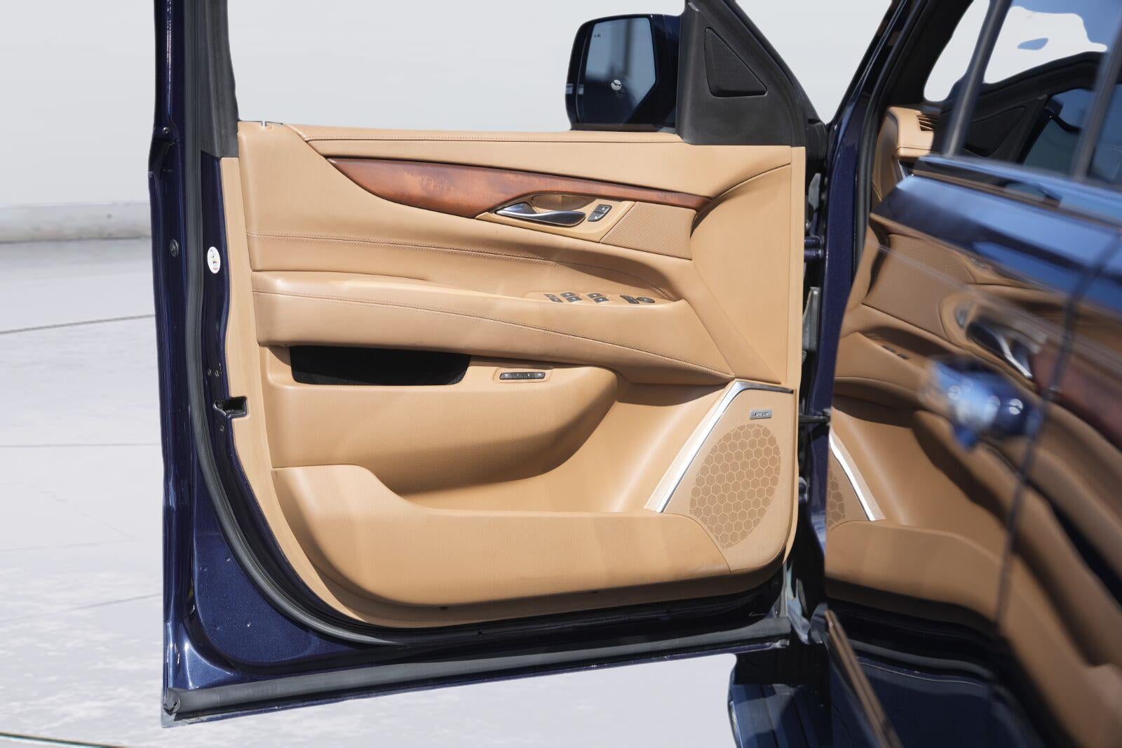 2017 Cadillac Escalade ESV Platinum
