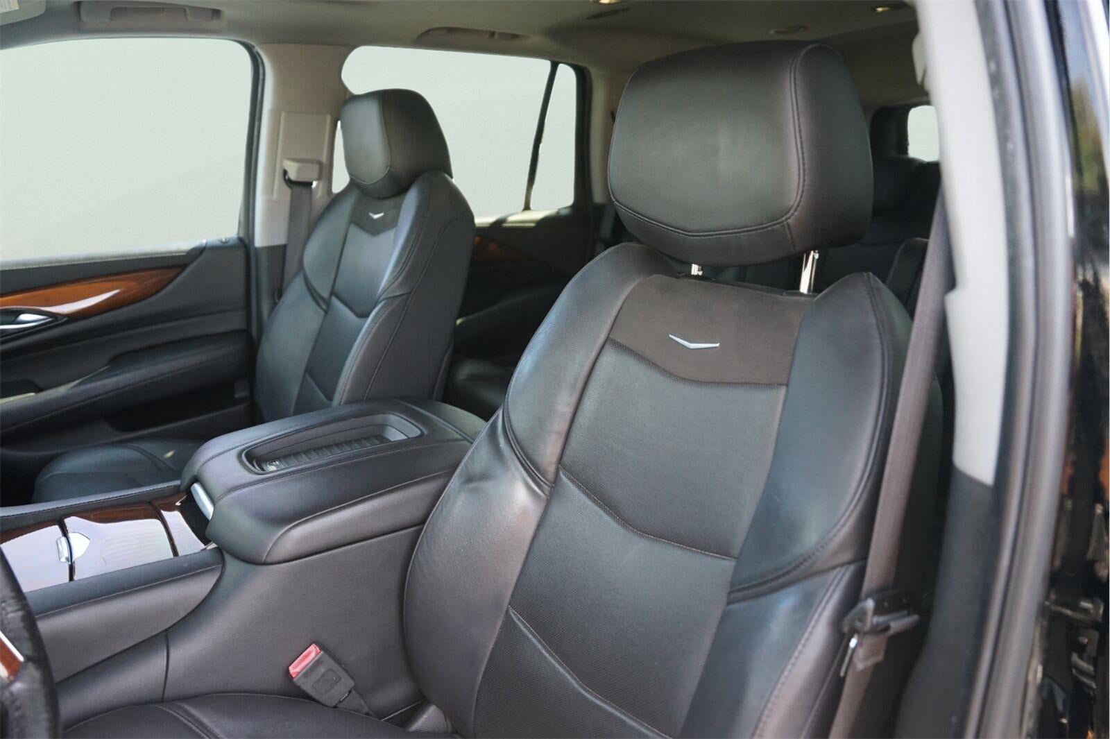 2019 Cadillac Escalade Luxury