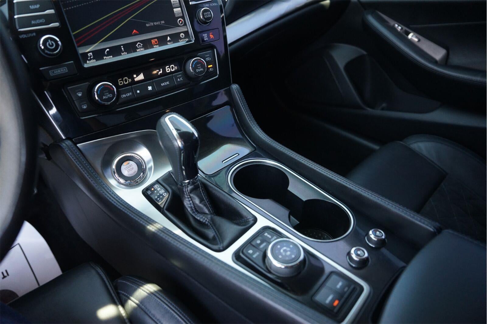 2017 Nissan Maxima SR
