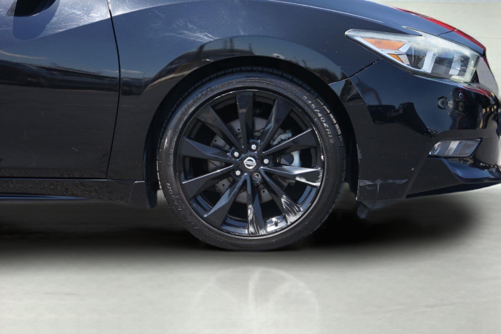 2017 Nissan Maxima SR