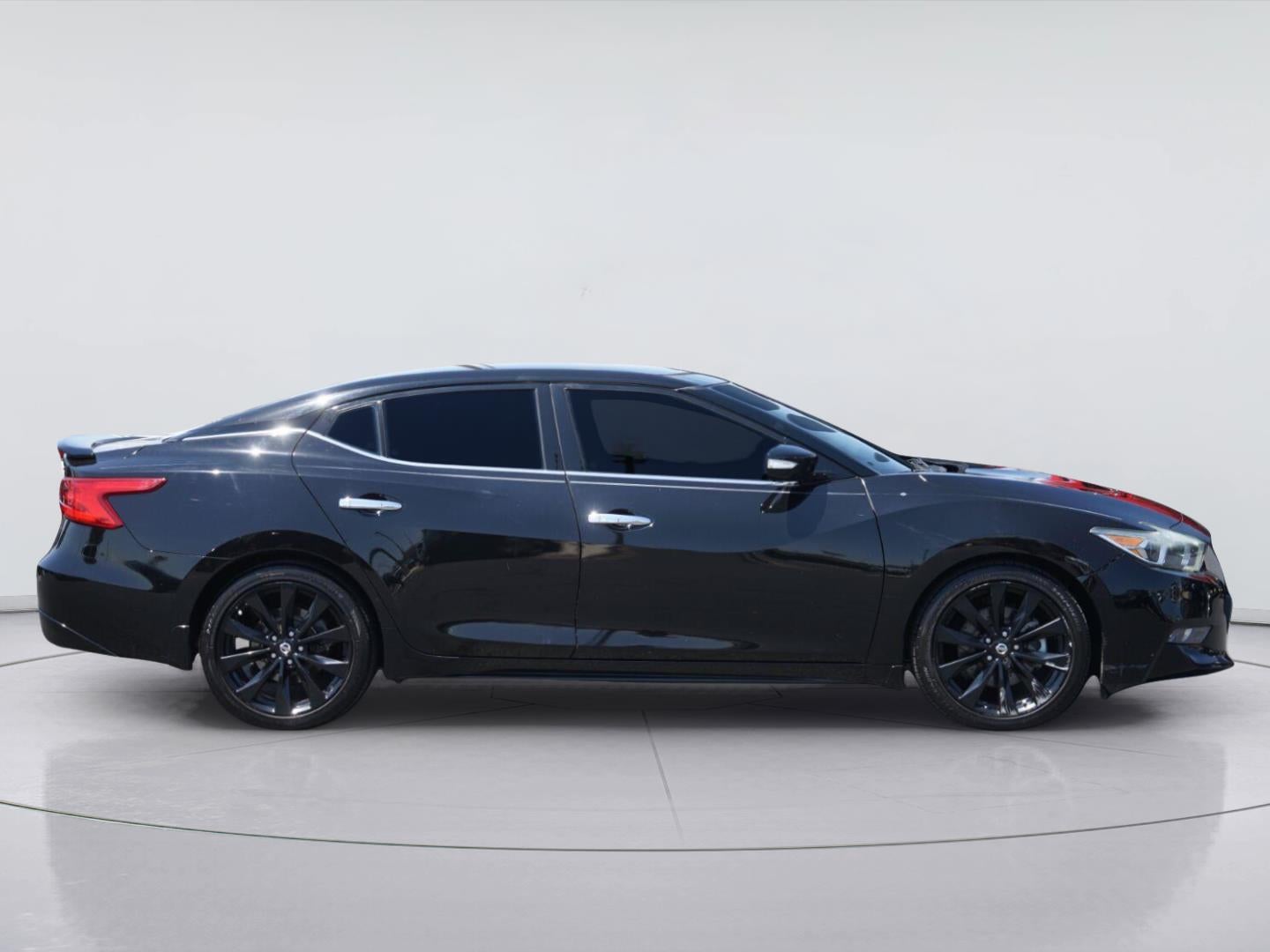 2017 Nissan Maxima SR