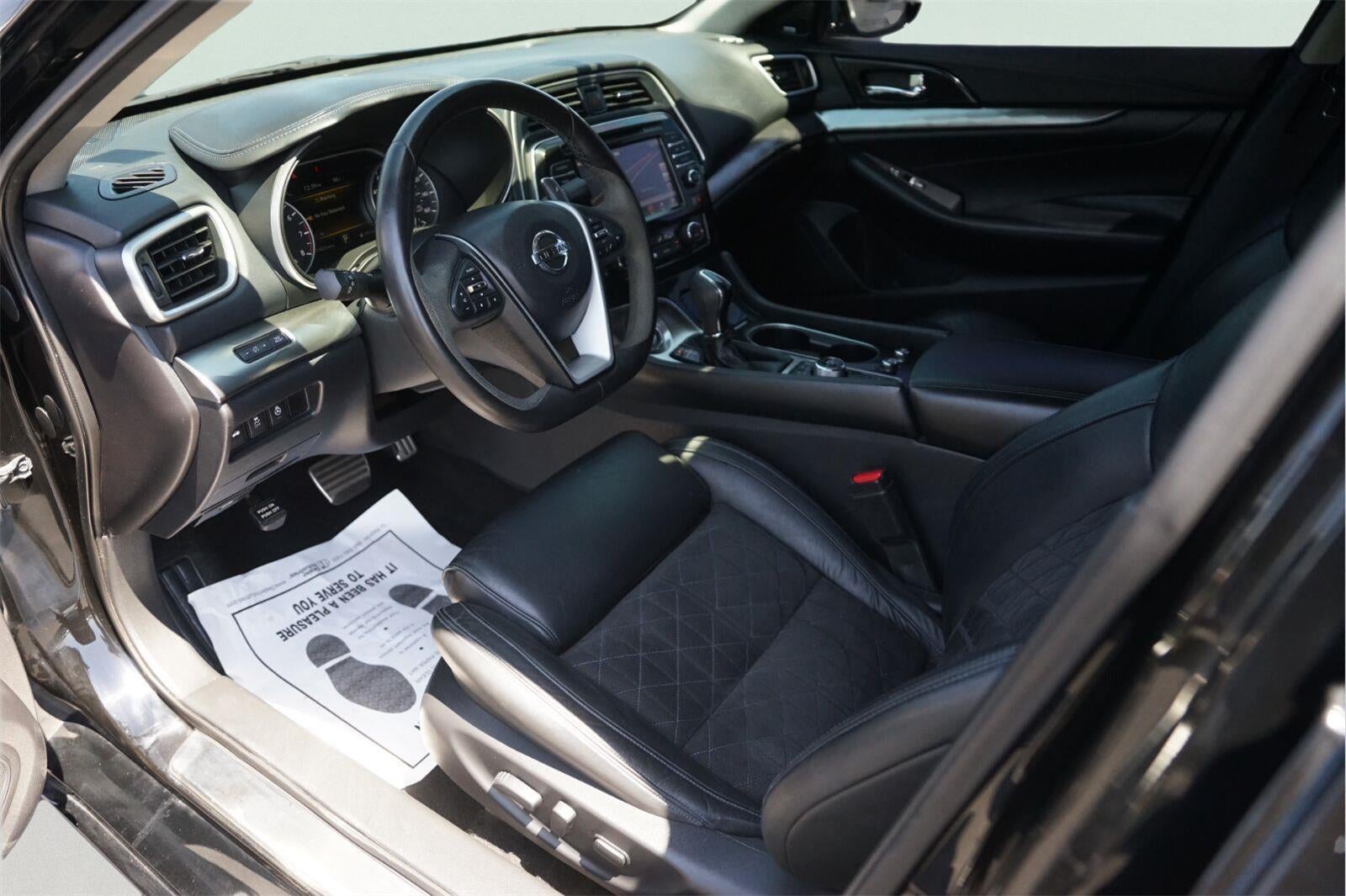 2017 Nissan Maxima SR