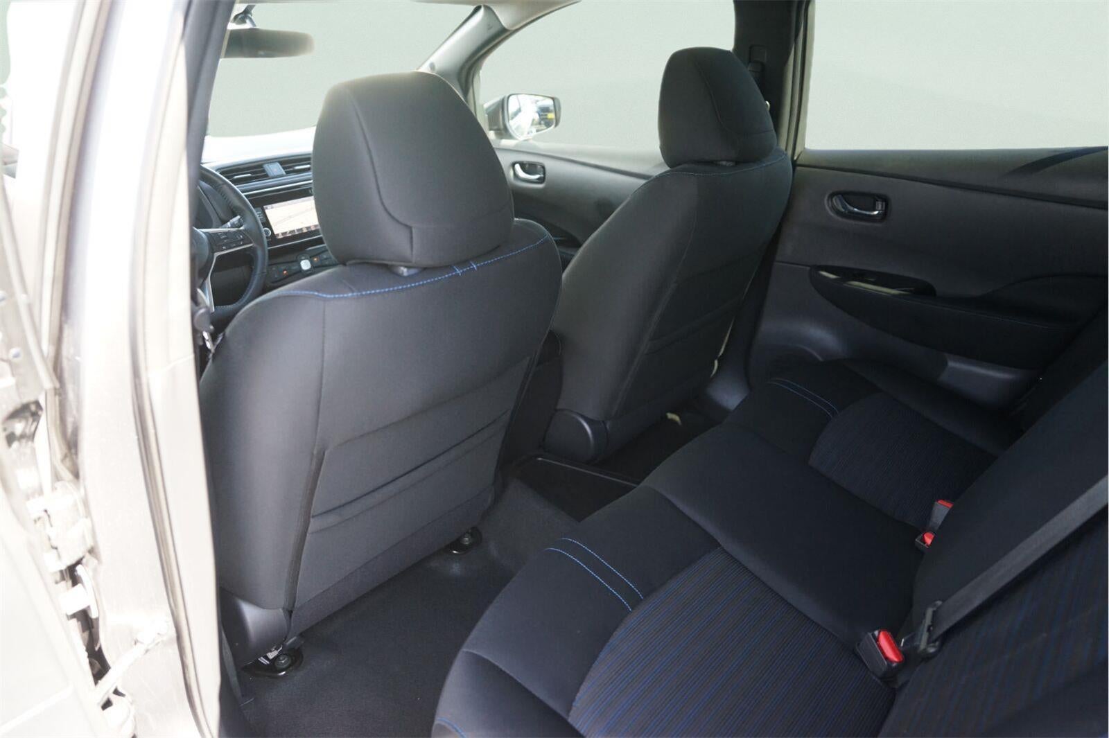 2018 Nissan LEAF SV