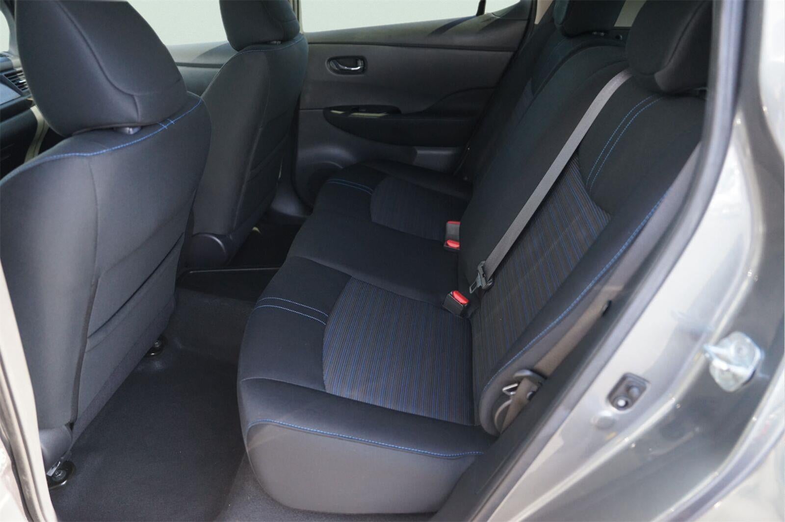 2018 Nissan LEAF SV