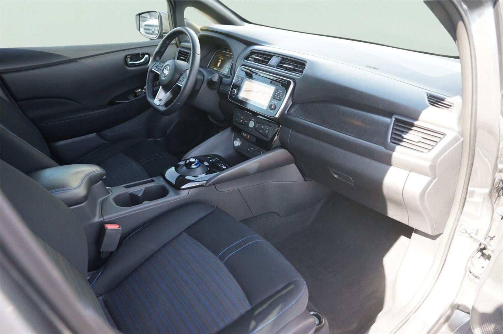 2018 Nissan LEAF SV