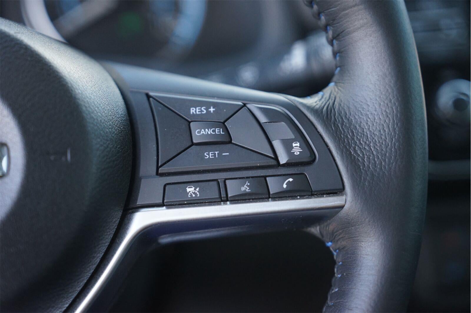 2018 Nissan LEAF SV