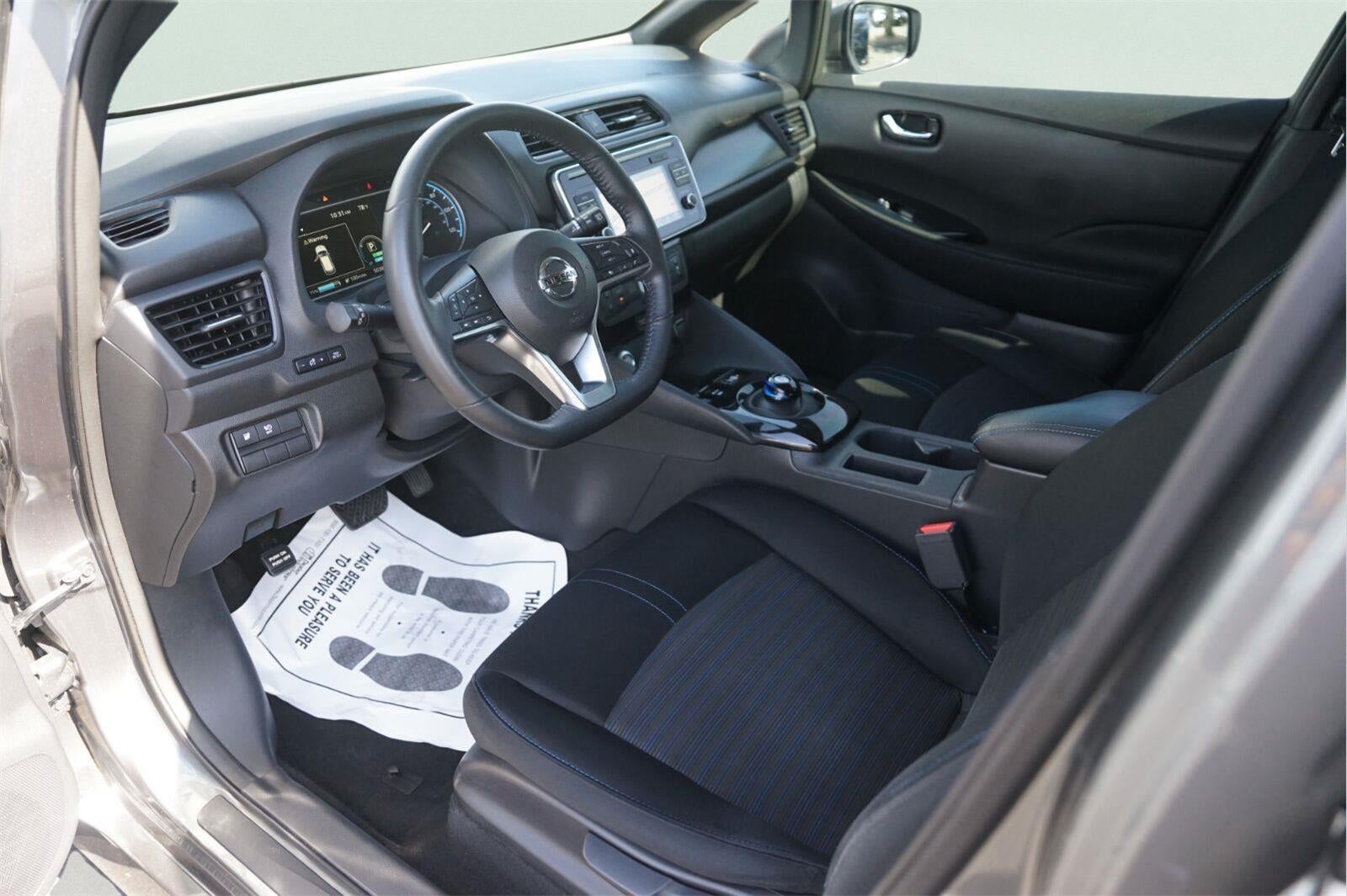 2018 Nissan LEAF SV