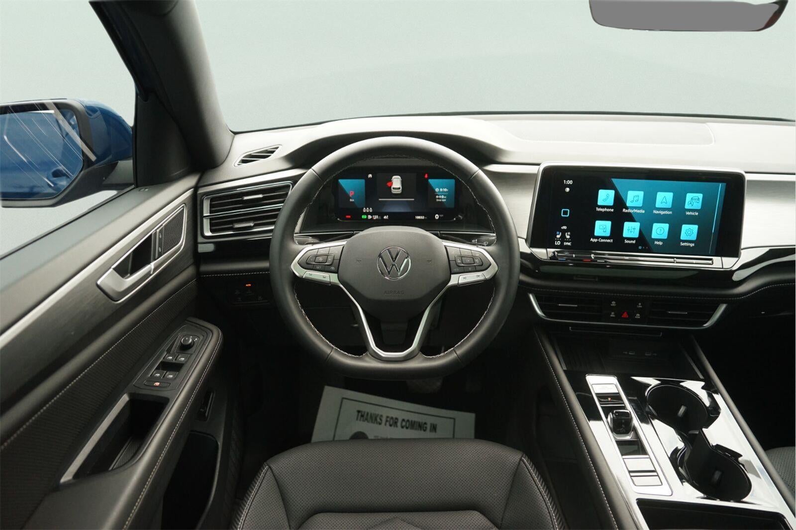 2025 Volkswagen Atlas Cross Sport 2.0T SE w/Technology