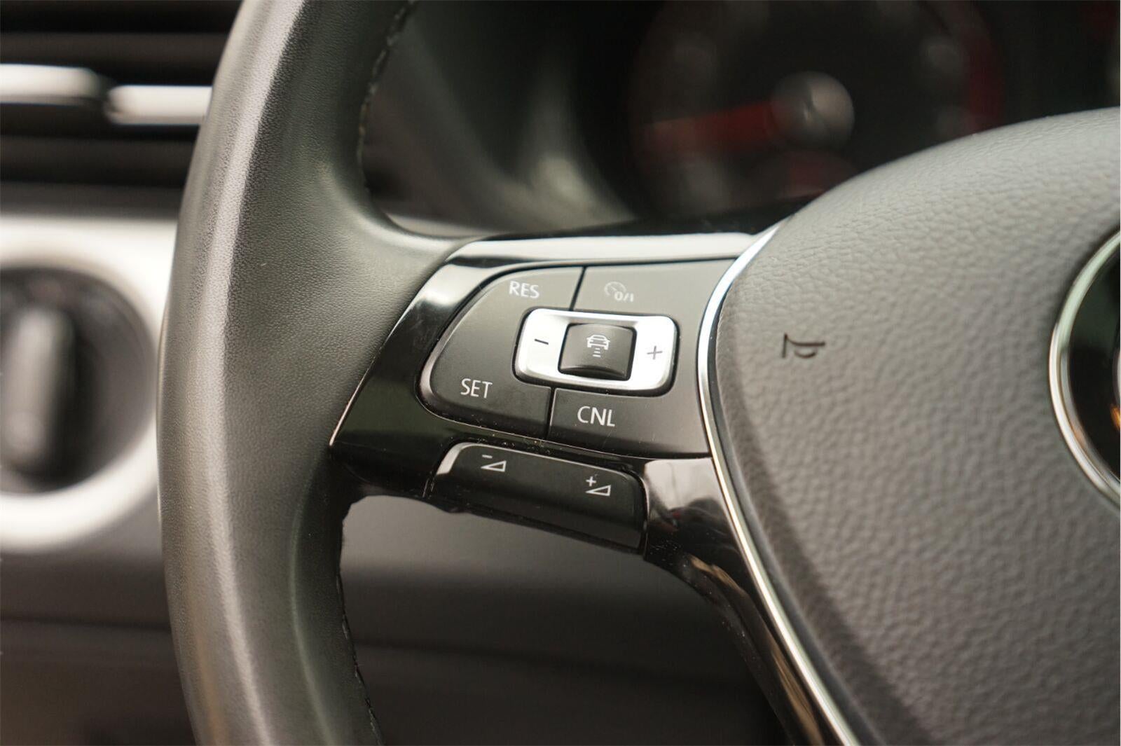 2022 Volkswagen Passat SE