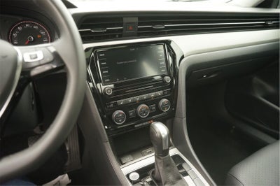 2022 Volkswagen Passat SE