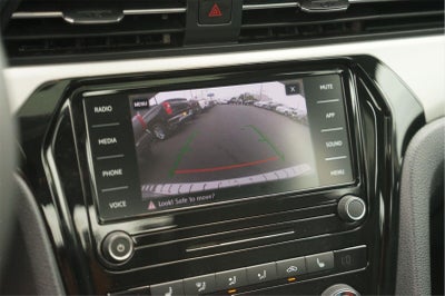 2022 Volkswagen Passat SE
