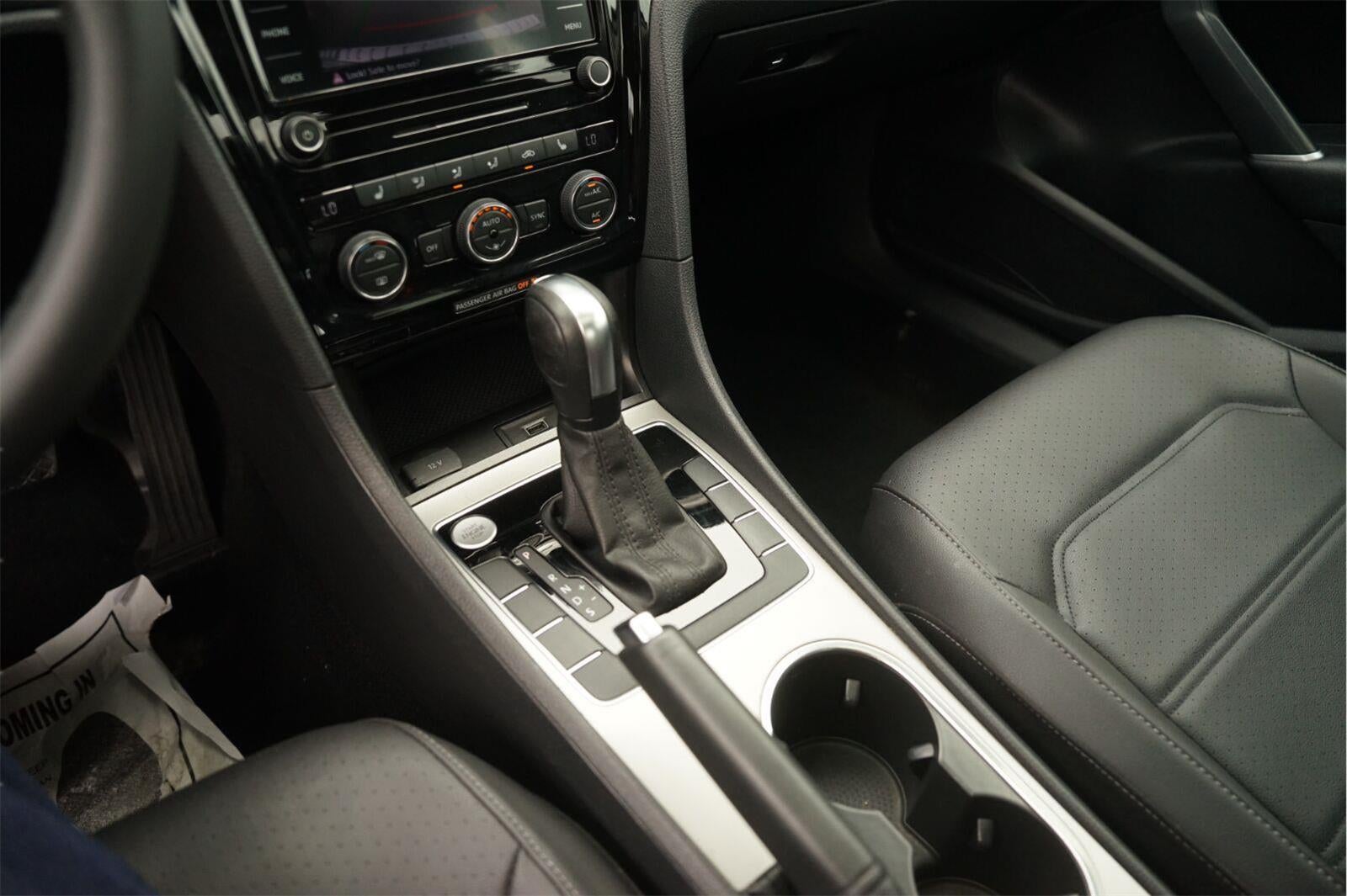 2022 Volkswagen Passat SE