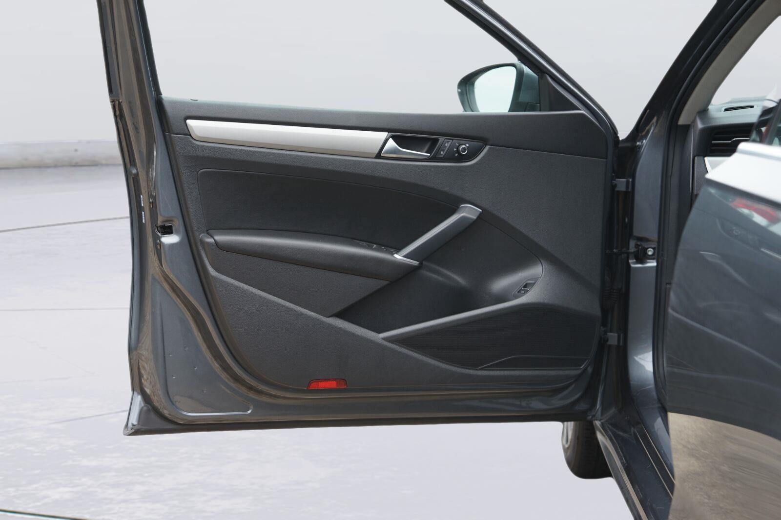 2022 Volkswagen Passat SE