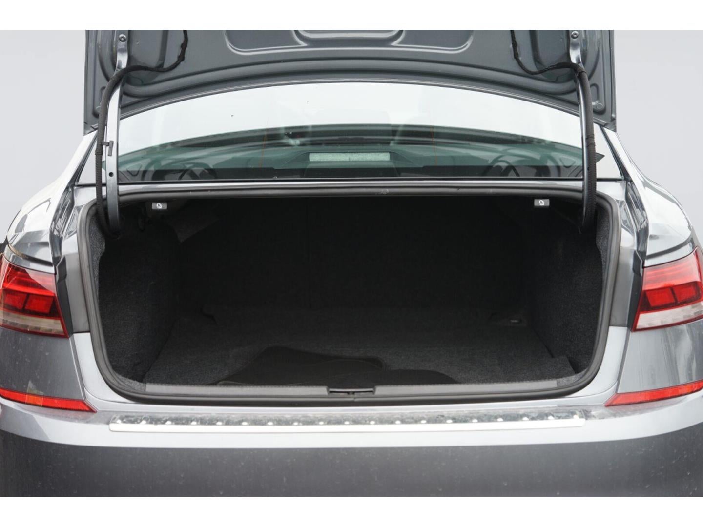 2022 Volkswagen Passat SE