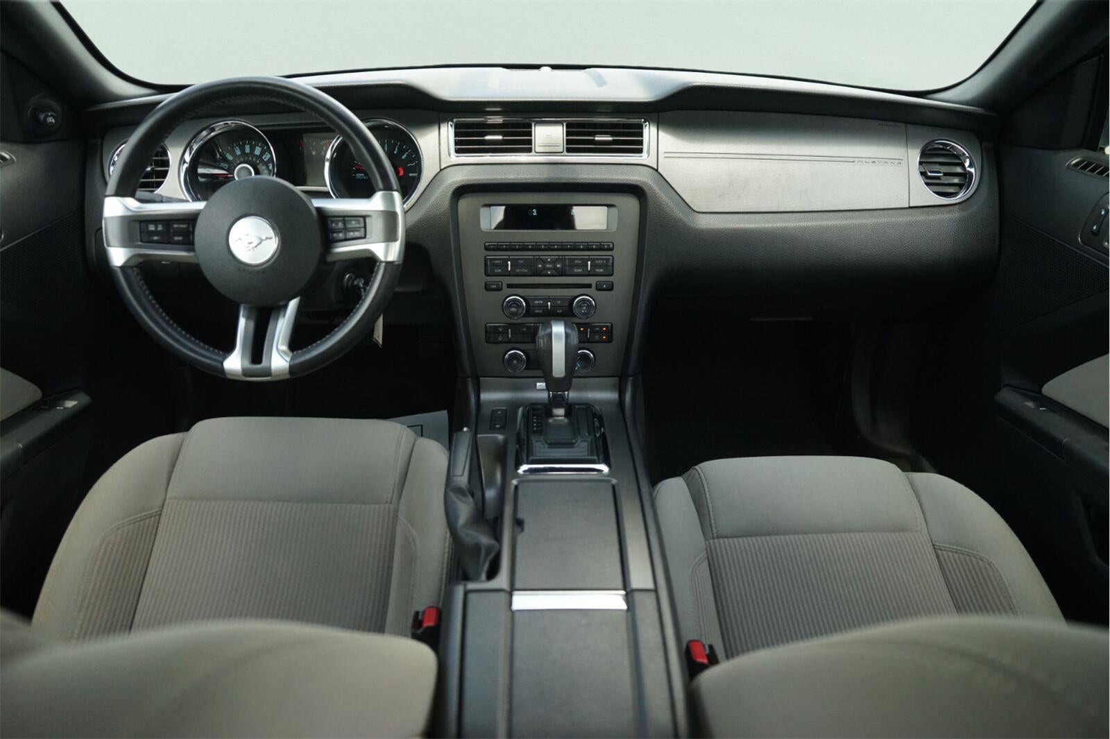 2014 Ford Mustang V6