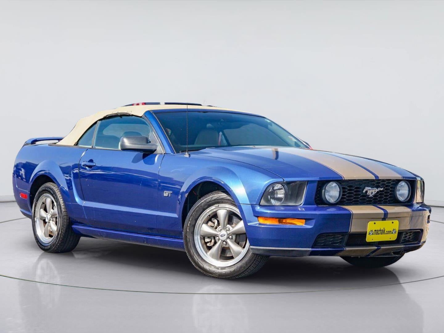 2006 Ford MUSTANG Base