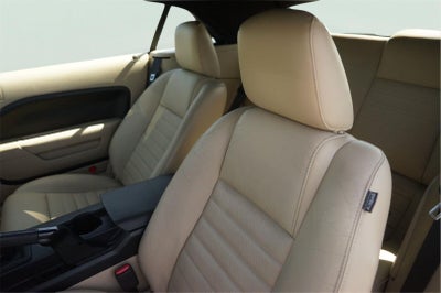 2006 Ford MUSTANG Base