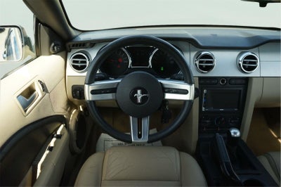 2006 Ford MUSTANG Base