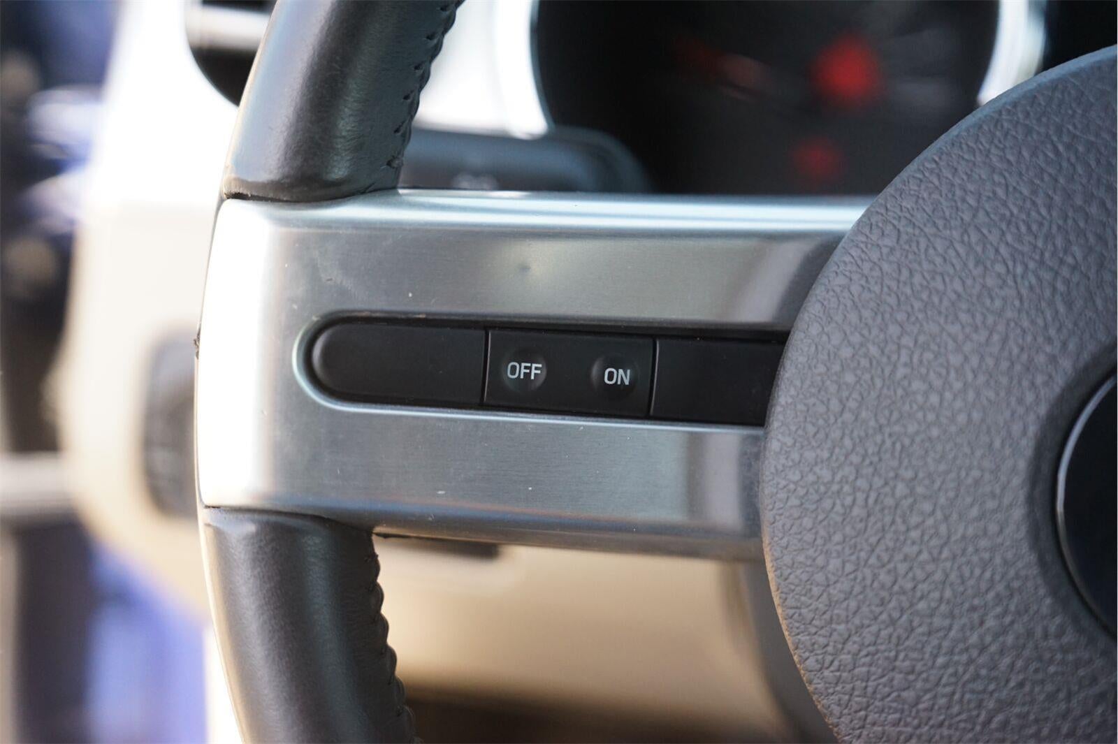 2006 Ford MUSTANG Base