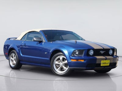 2006 Ford MUSTANG Base