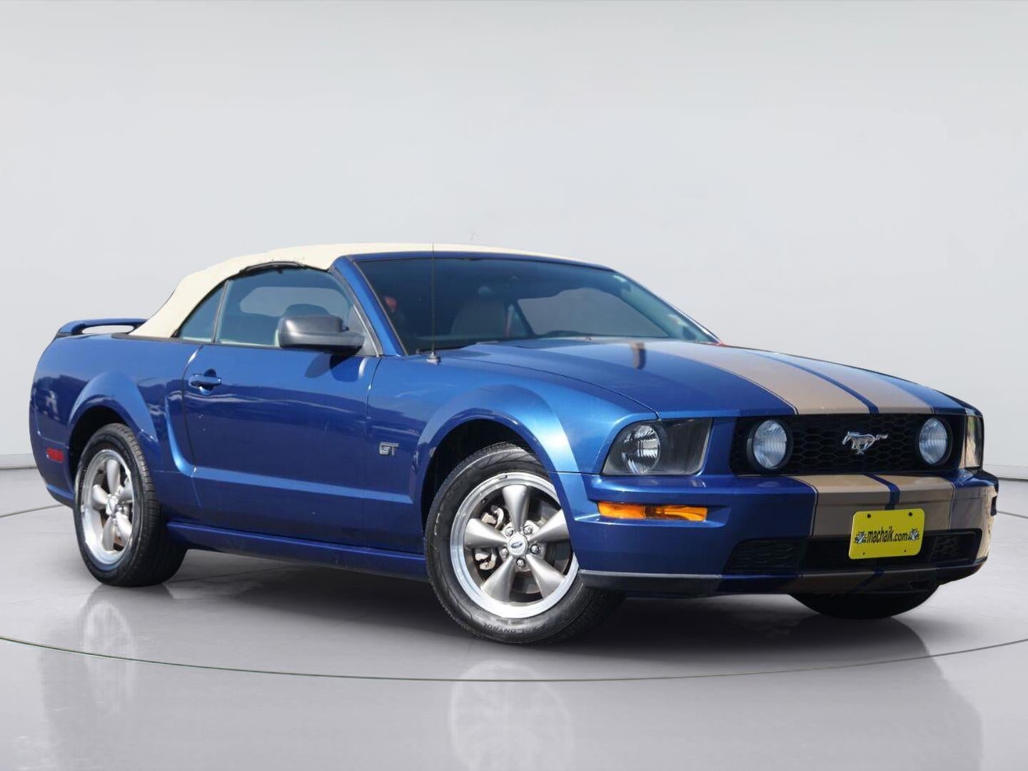 2006 Ford MUSTANG Base
