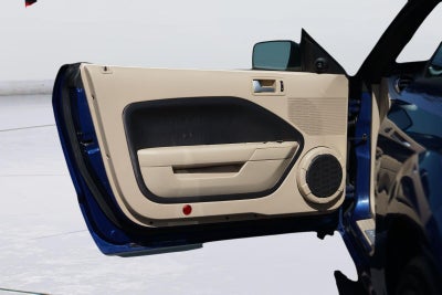 2006 Ford MUSTANG Base
