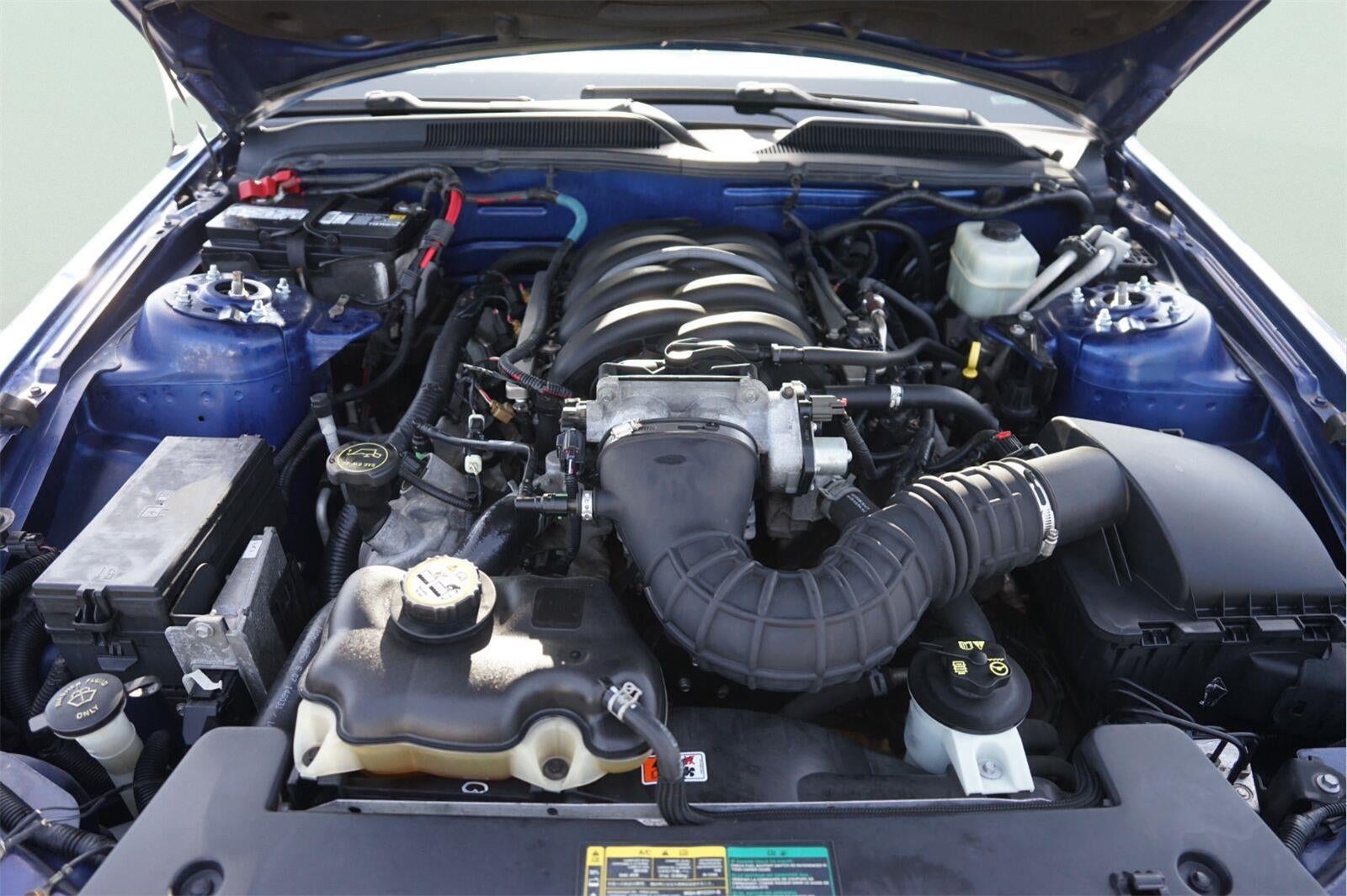2006 Ford MUSTANG Base