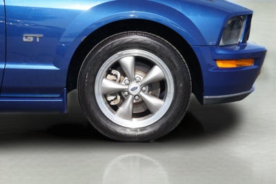 2006 Ford MUSTANG Base