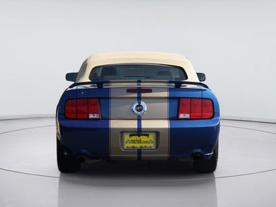 2006 Ford MUSTANG Base