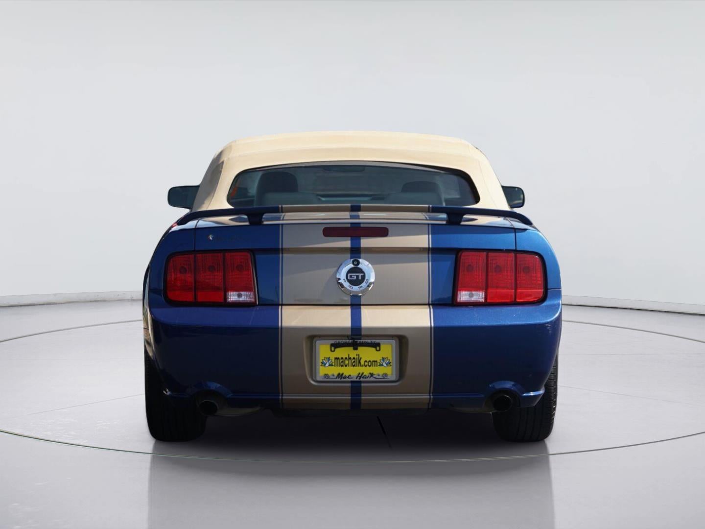 2006 Ford MUSTANG Base