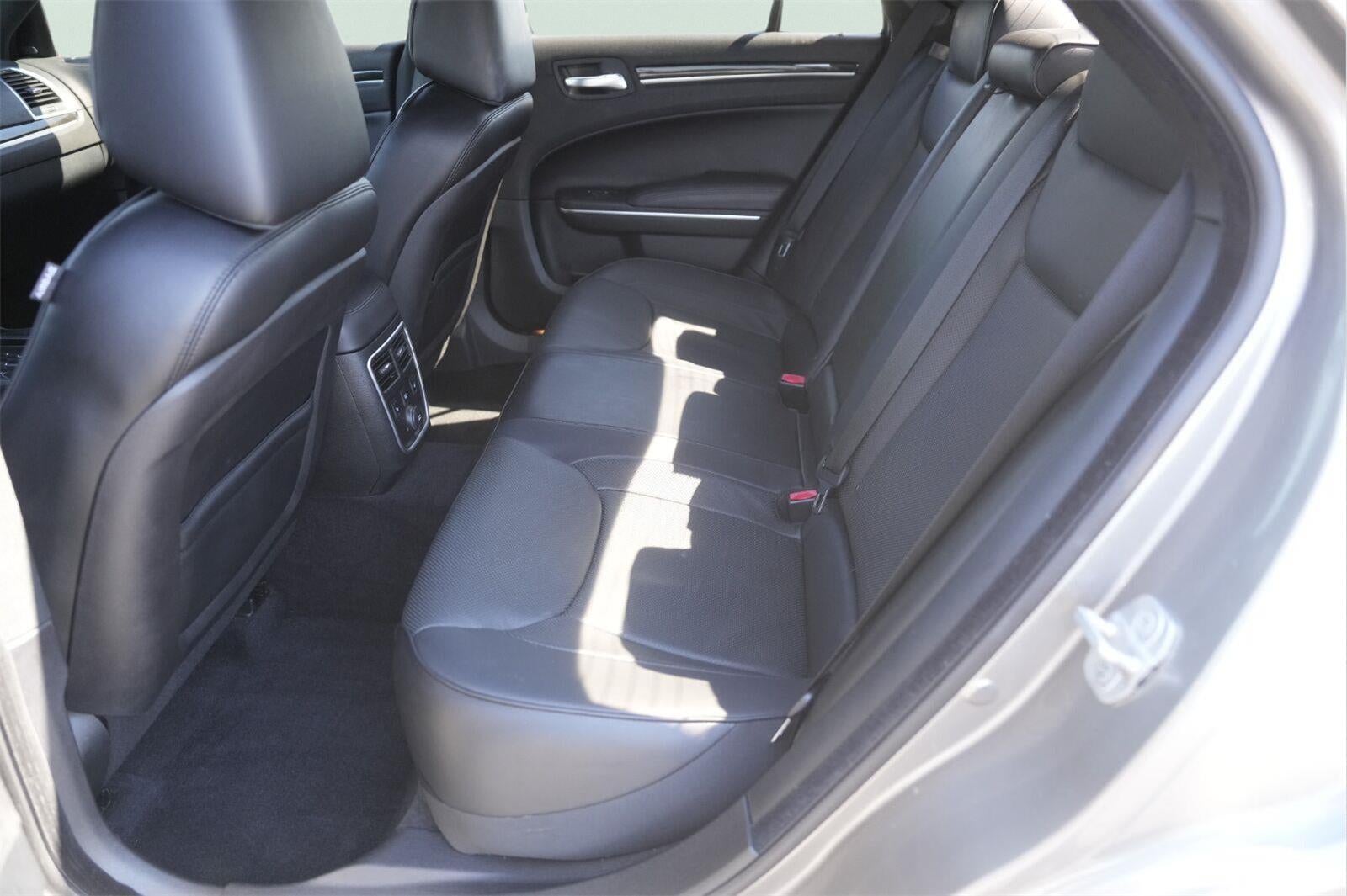 2014 Chrysler 300 300C