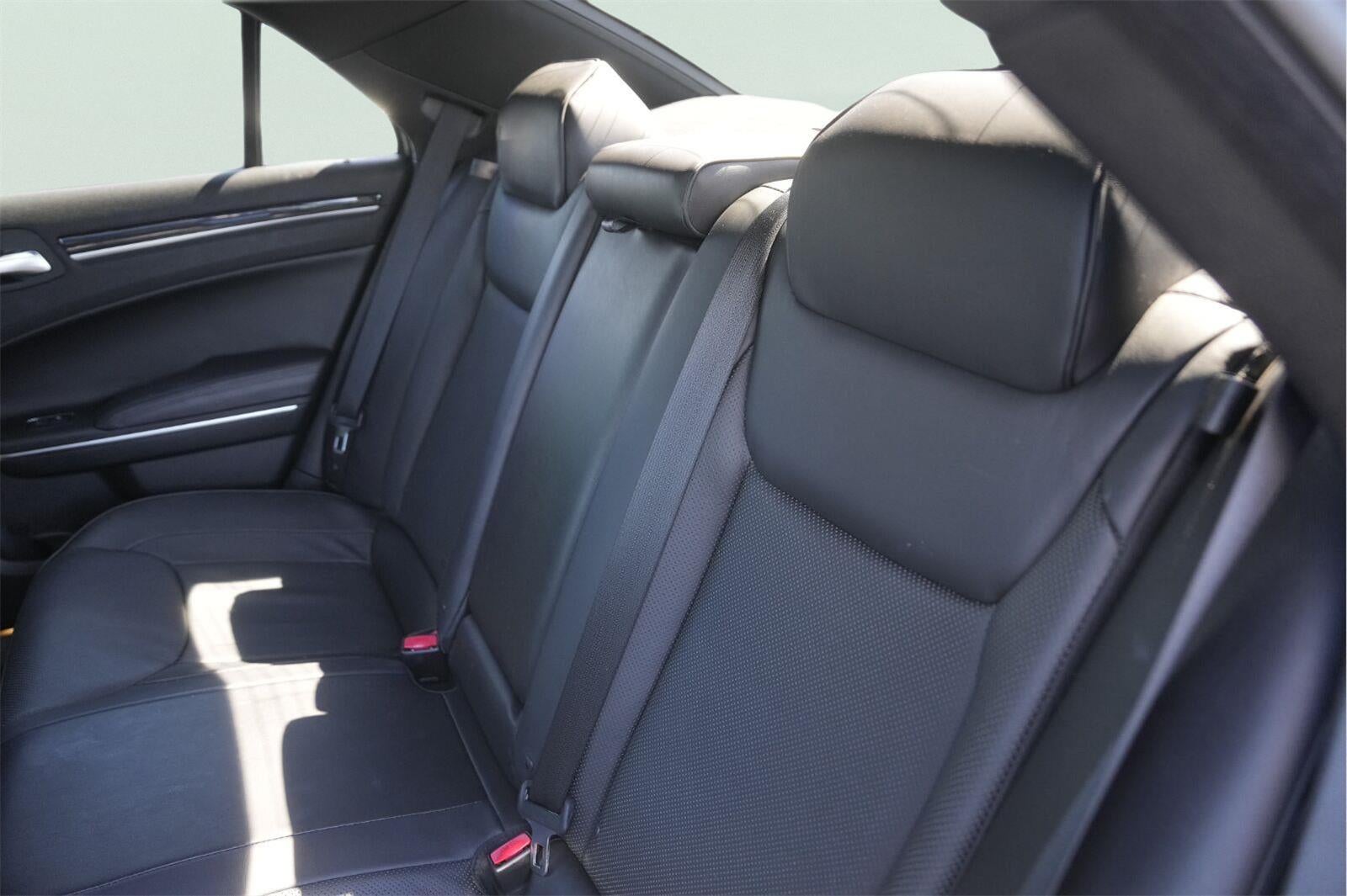 2014 Chrysler 300 300C