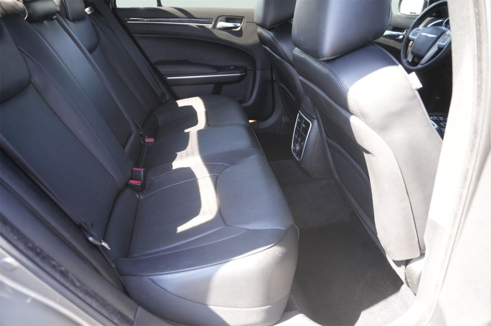 2014 Chrysler 300 300C