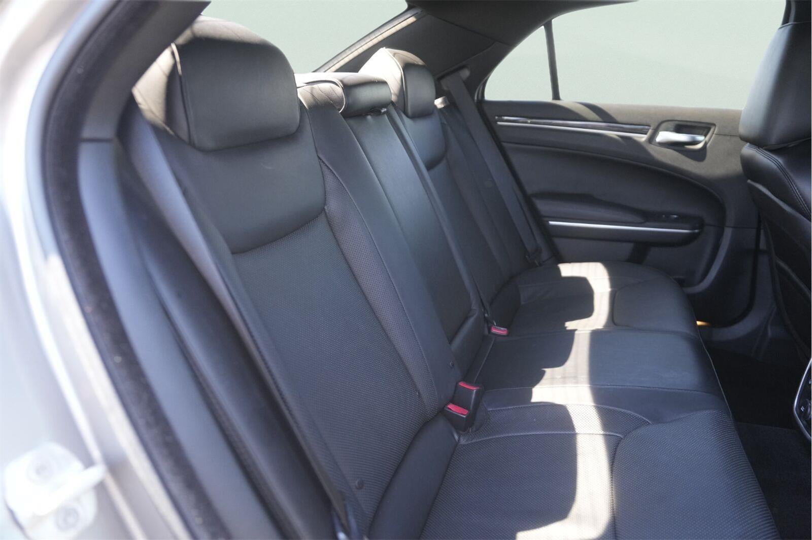 2014 Chrysler 300 300C